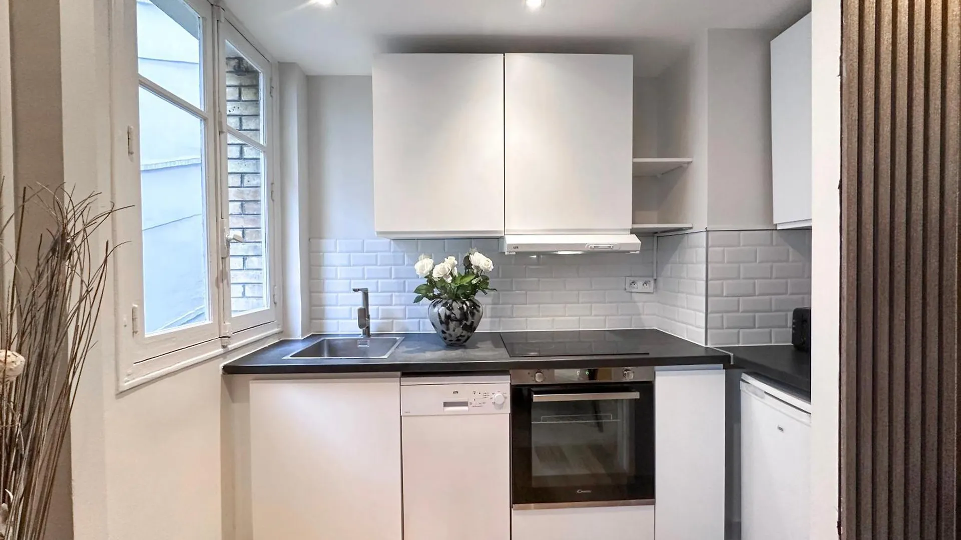 Beautiful Loft In Champs-elysees * Paris