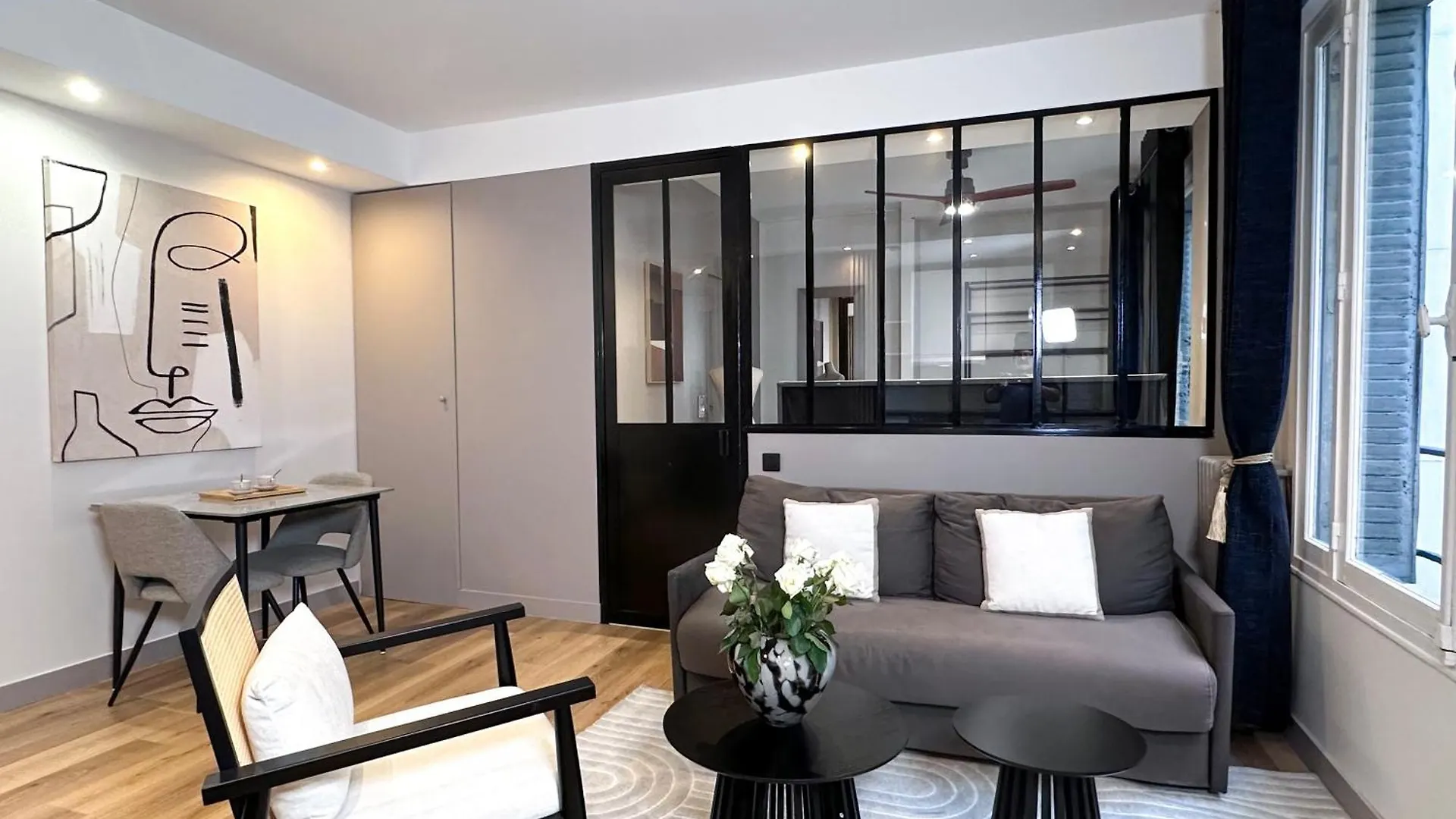 Beautiful Loft In Champs-elysees Paris